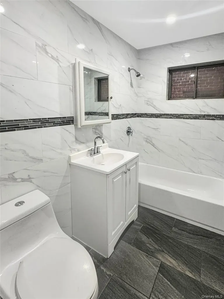 1815 Mahan Avenue Bronx NY 10461