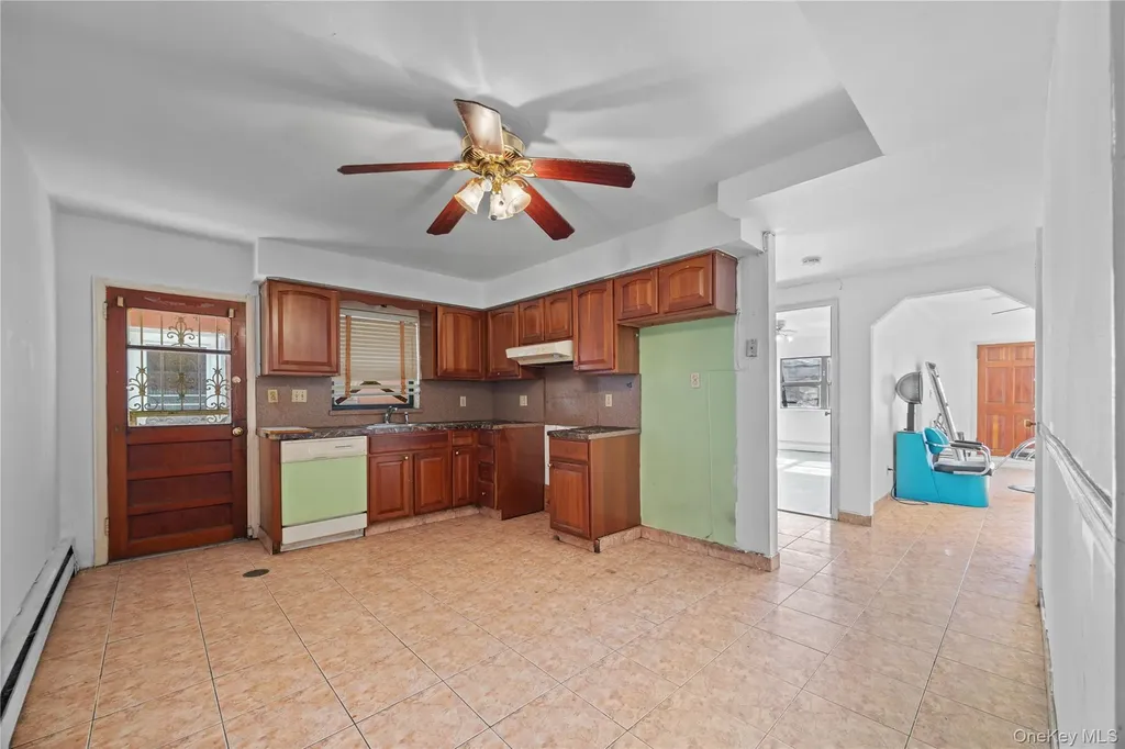 1815 Mahan Avenue Bronx NY 10461