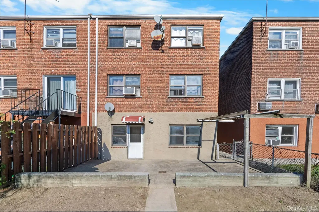1815 Mahan Avenue Bronx NY 10461