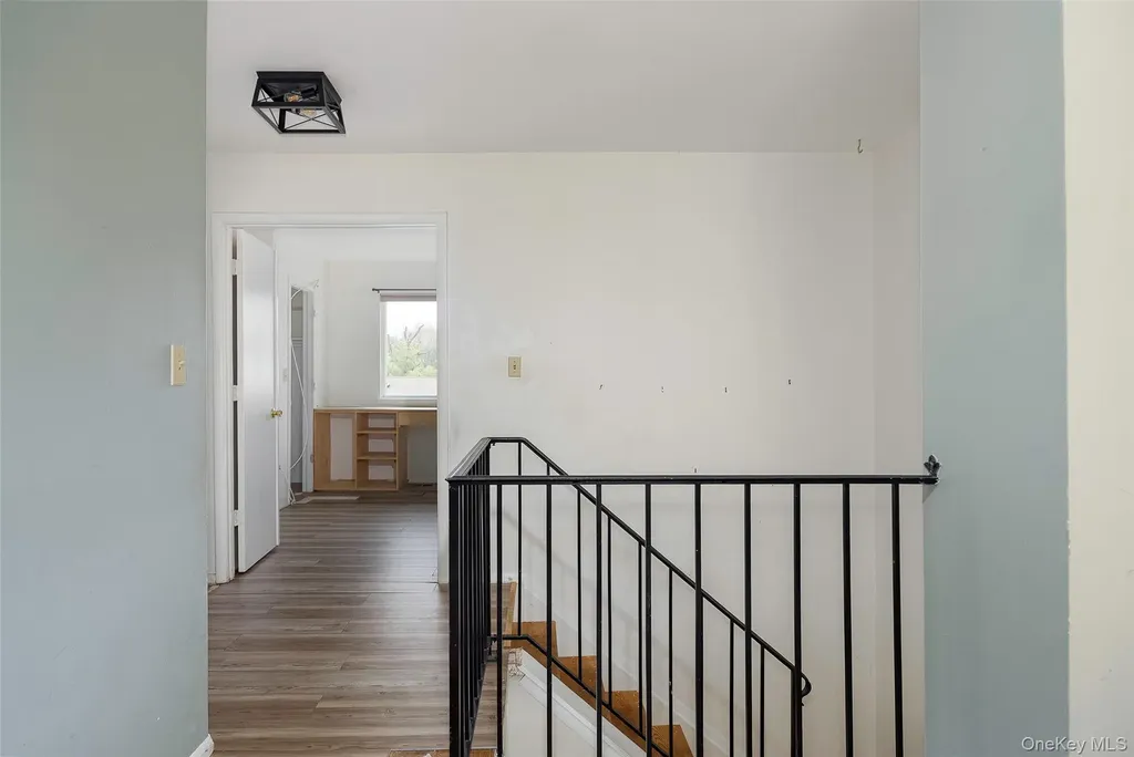 8 Sunny Brook Circle Highland NY 12528