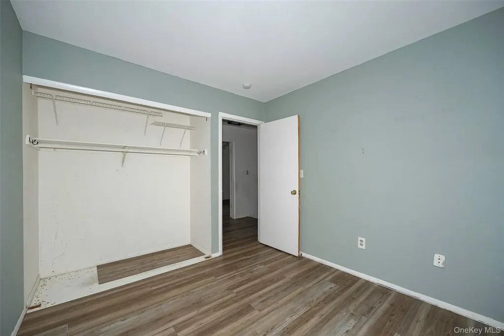 8 Sunny Brook Circle Highland NY 12528