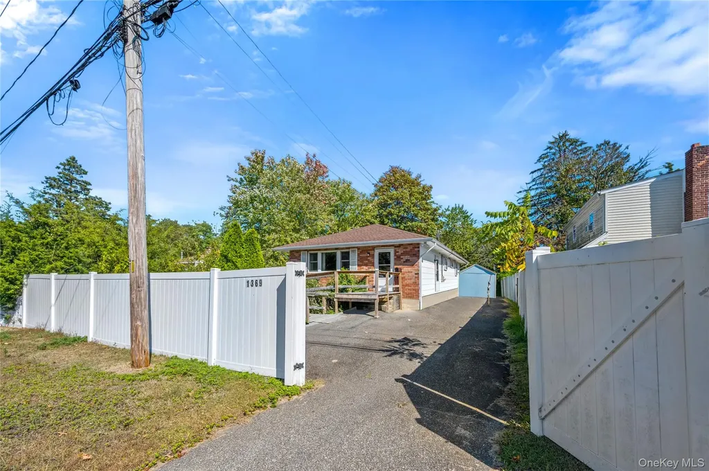 1369 Pine Drive Bay Shore NY 11706