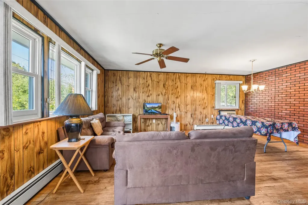1369 Pine Drive Bay Shore NY 11706