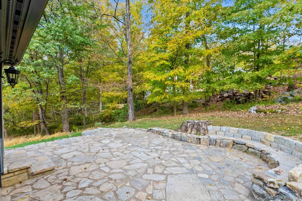 675 Quaker Road Chappaqua NY 10514