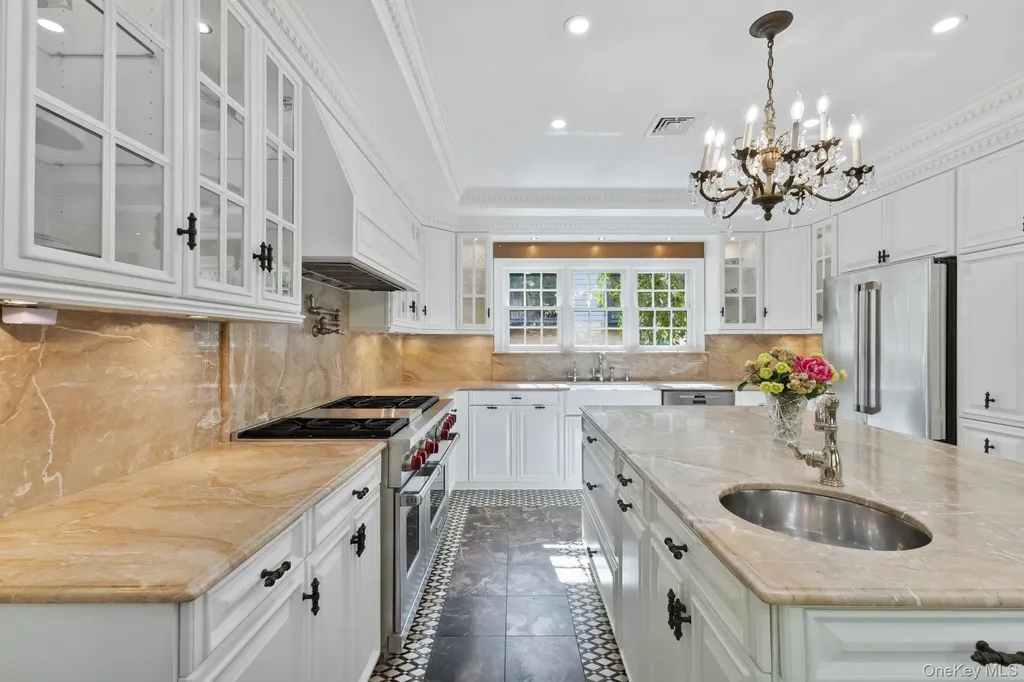 675 Quaker Road Chappaqua NY 10514