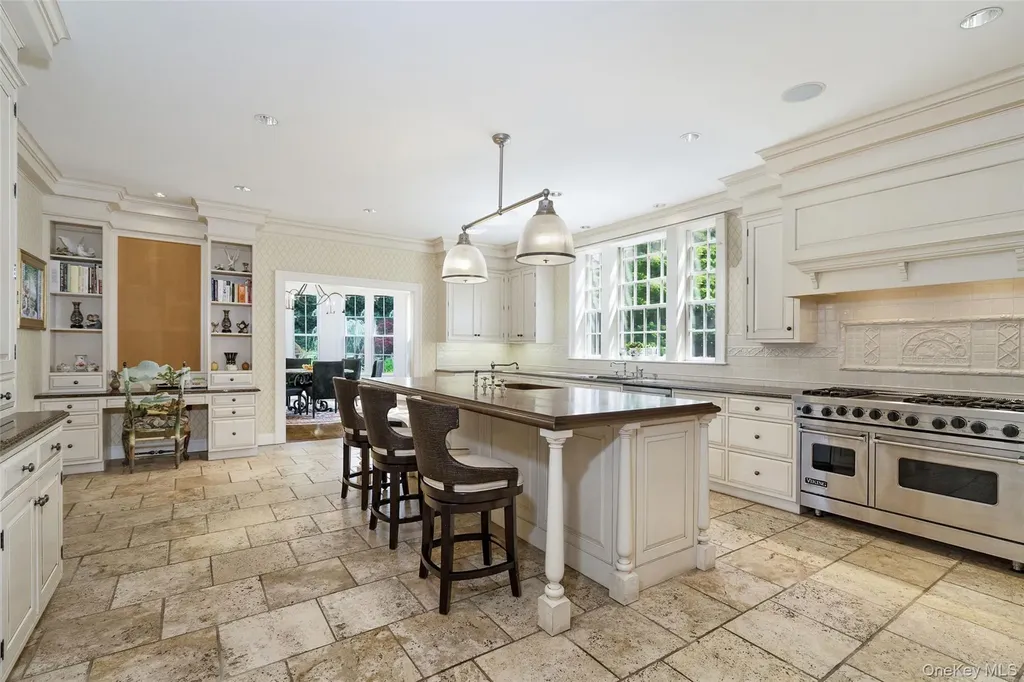 8 Cooper Road Scarsdale NY 10583