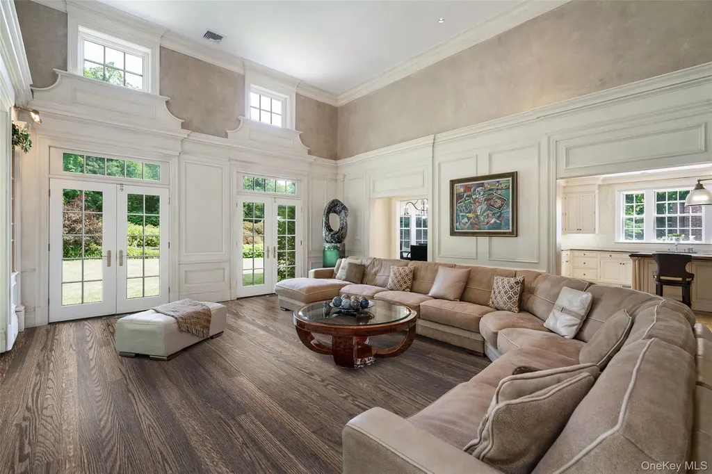 8 Cooper Road Scarsdale NY 10583