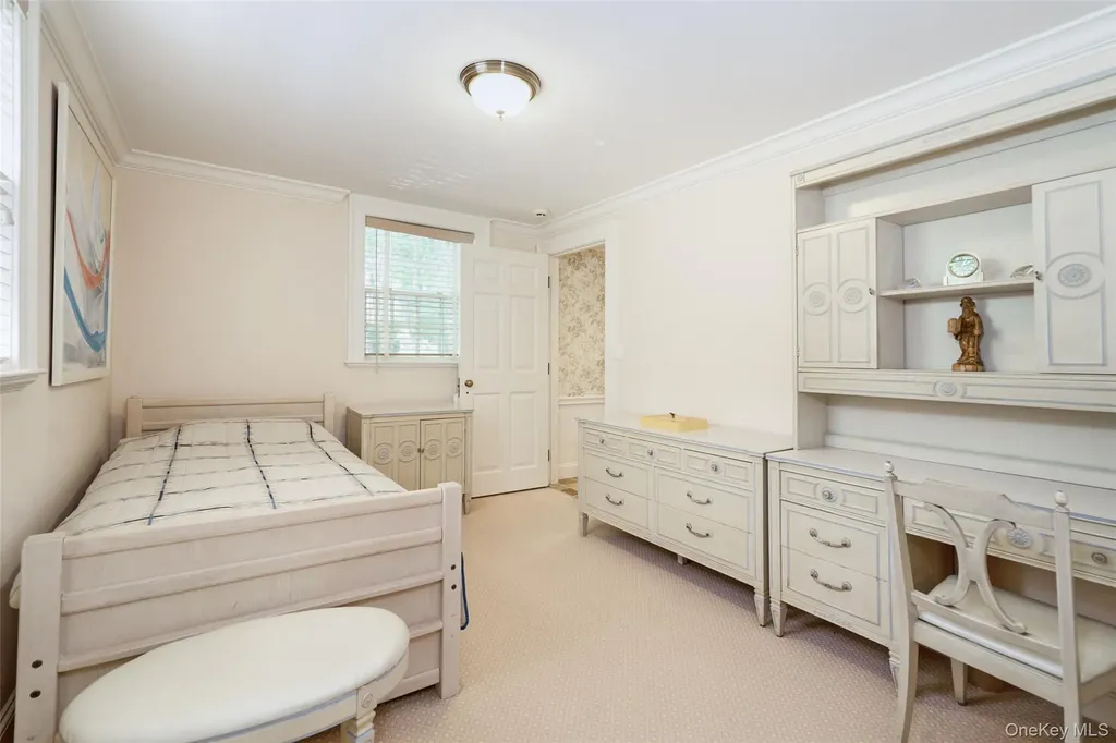 8 Cooper Road Scarsdale NY 10583