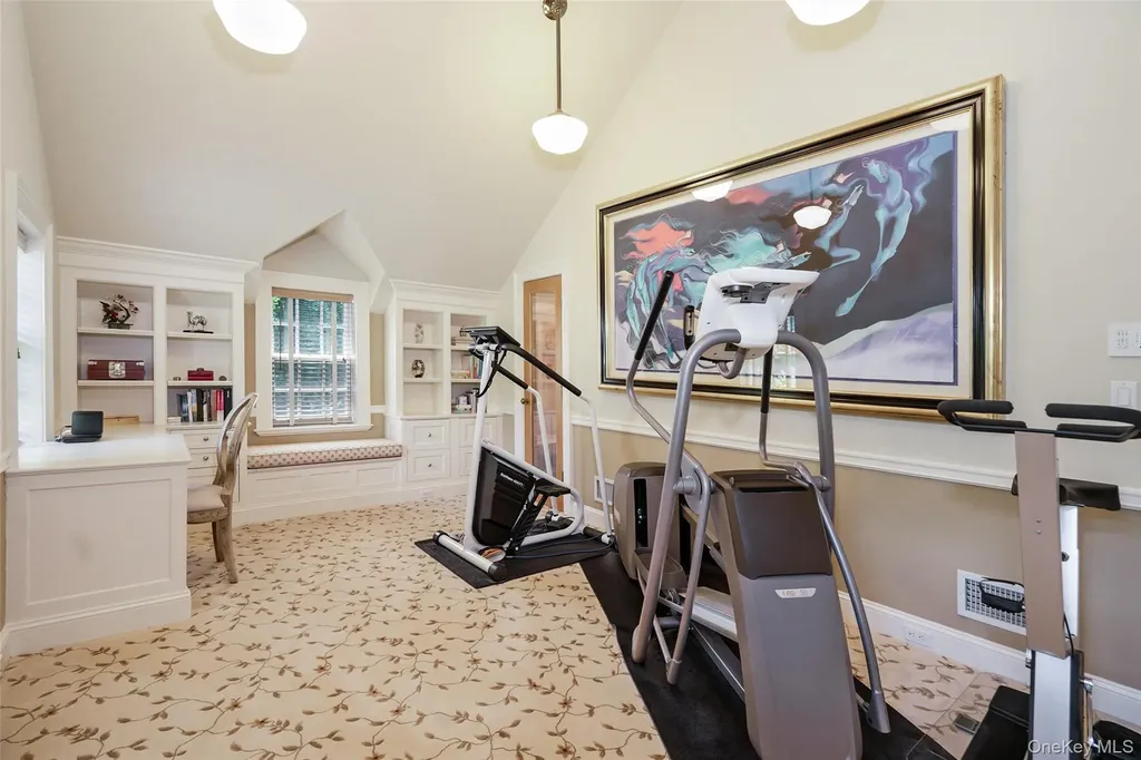 8 Cooper Road Scarsdale NY 10583