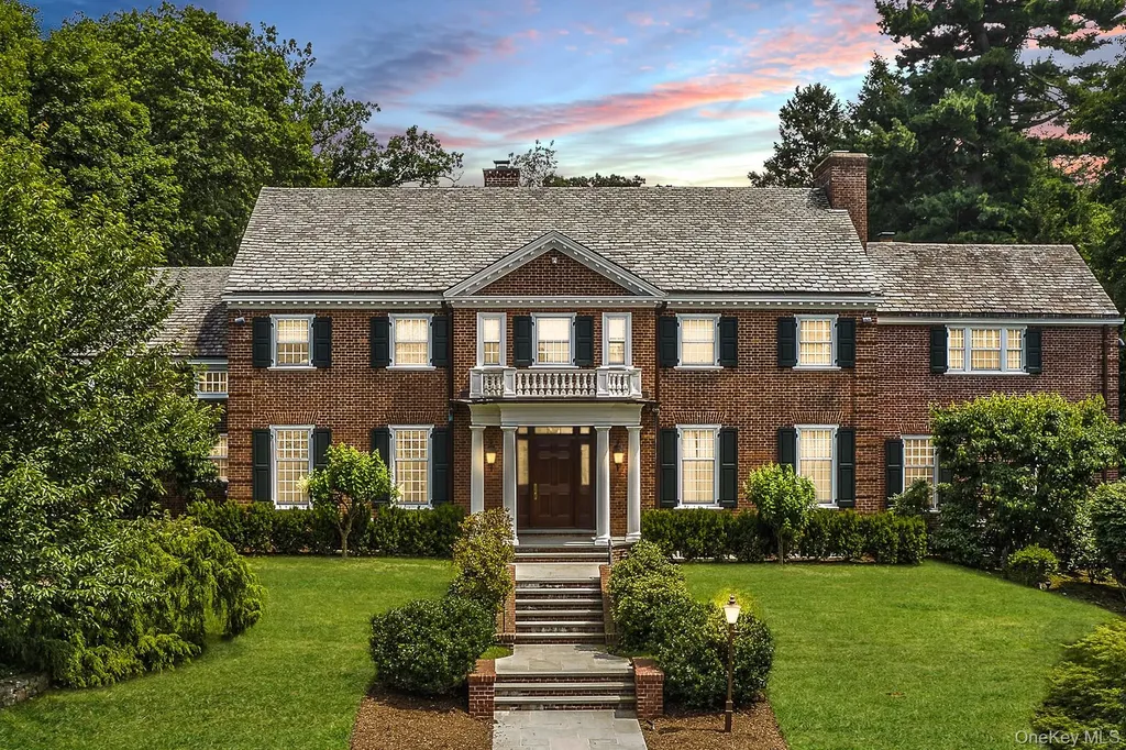 8 Cooper Road Scarsdale NY 10583