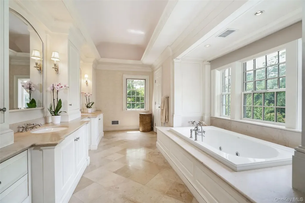 8 Cooper Road Scarsdale NY 10583