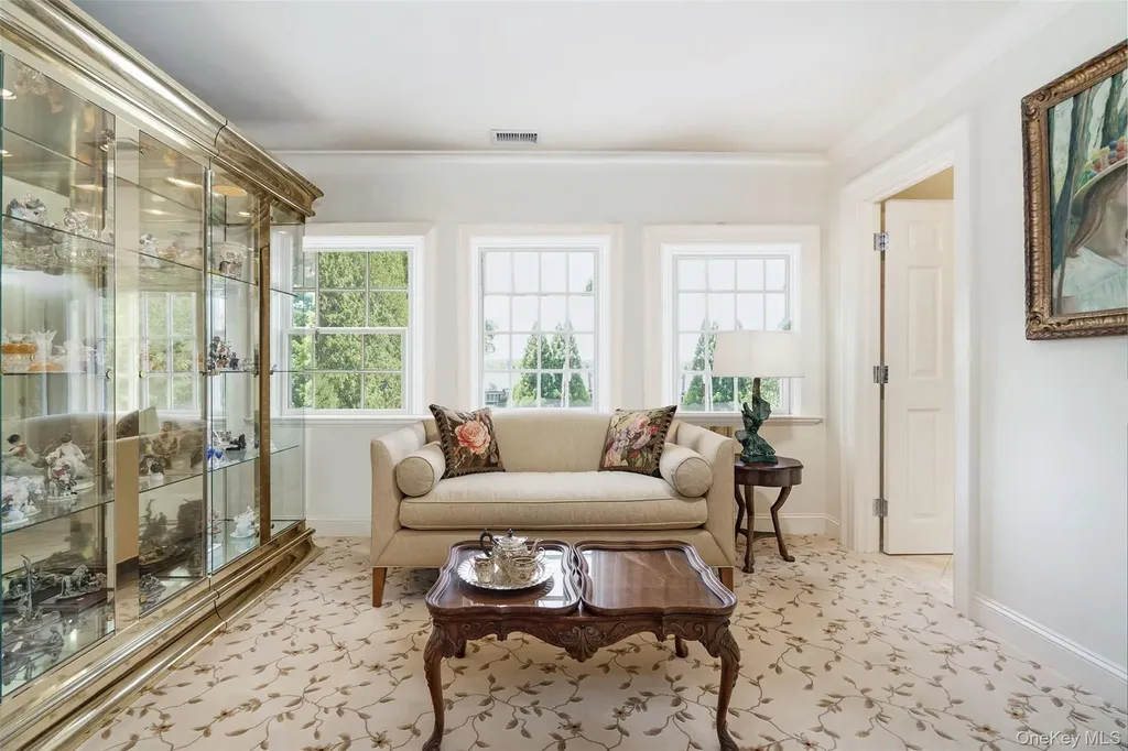 8 Cooper Road Scarsdale NY 10583
