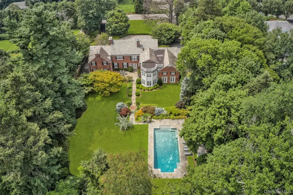 8 Cooper Road Scarsdale NY 10583