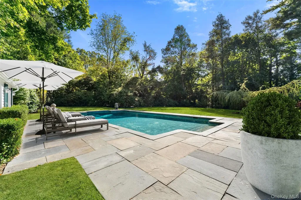 8 Cooper Road Scarsdale NY 10583
