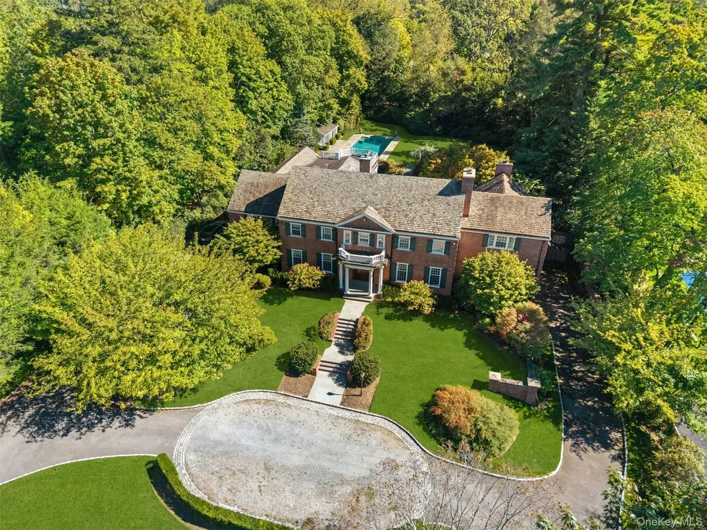 8 Cooper Road Scarsdale NY 10583