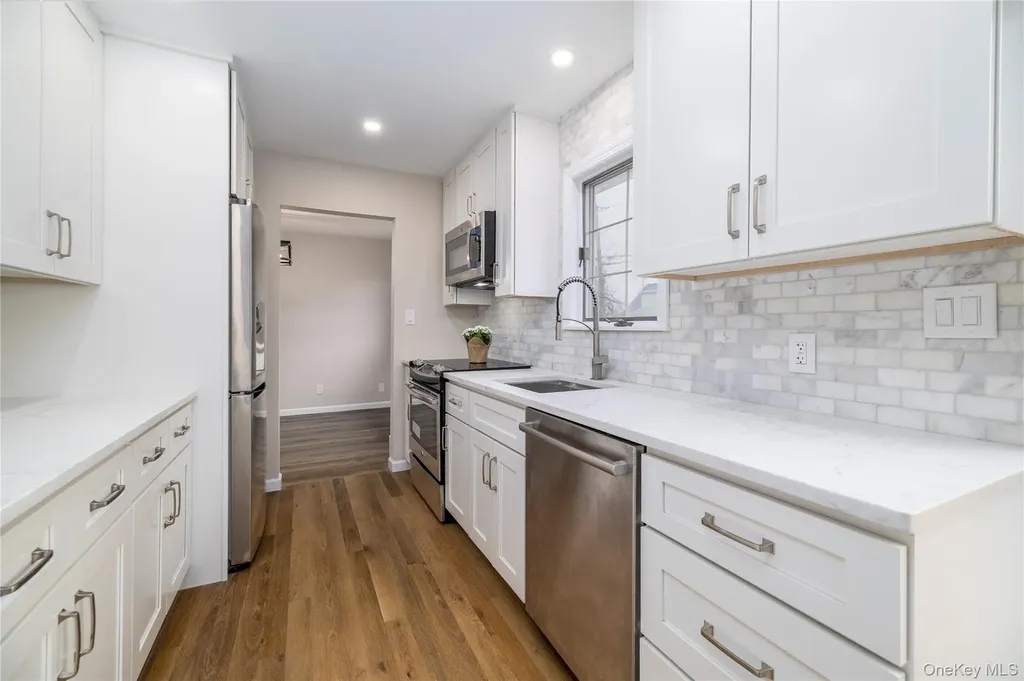 485 Farm Ranch Road W Bethpage NY 11714