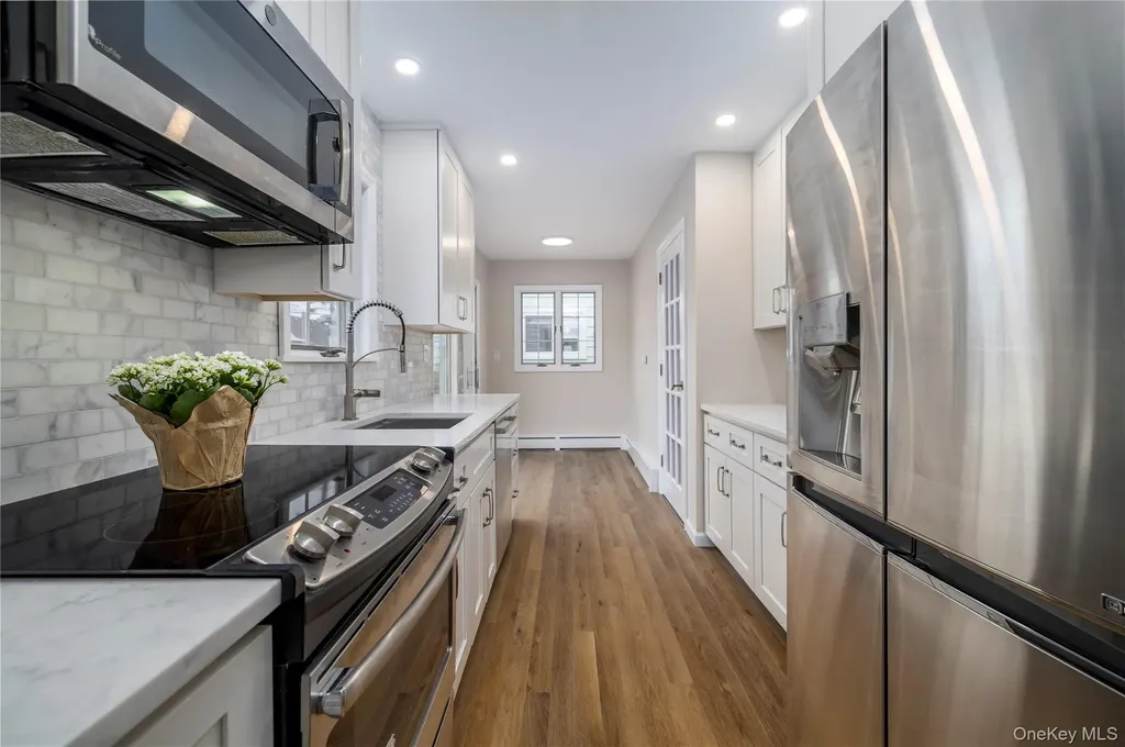 485 Farm Ranch Road W Bethpage NY 11714