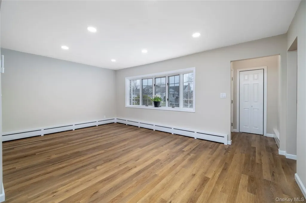 485 Farm Ranch Road W Bethpage NY 11714