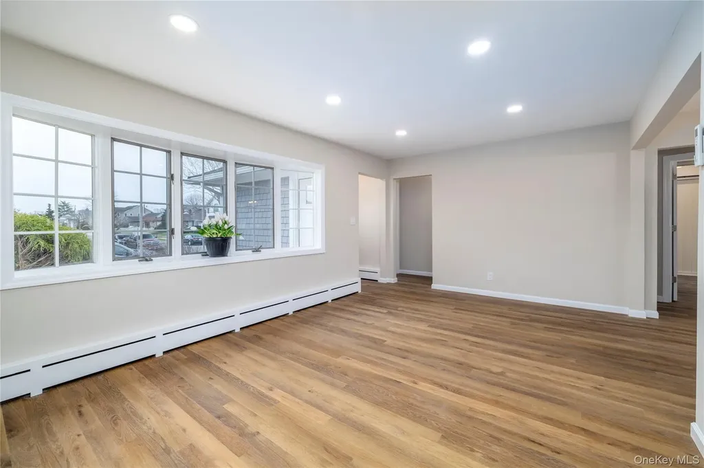 485 Farm Ranch Road W Bethpage NY 11714