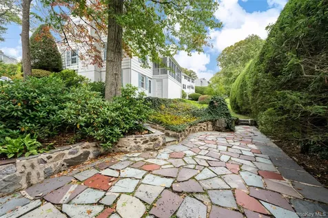 21 Braxmar Drive S Harrison NY 10528