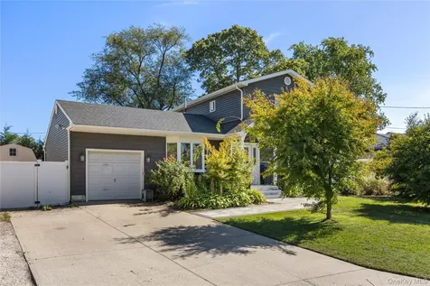 1023 Carll Drive Bay Shore NY 11706