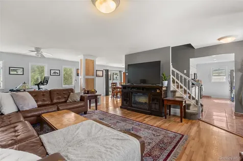 1023 Carll Drive Bay Shore NY 11706