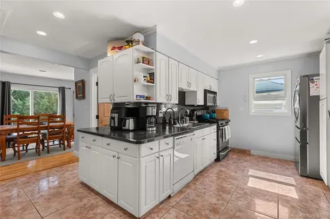 1023 Carll Drive Bay Shore NY 11706