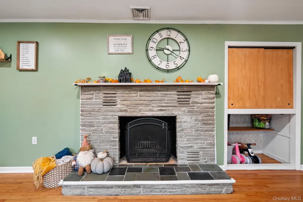 34 Houtman Drive Walden NY 12586