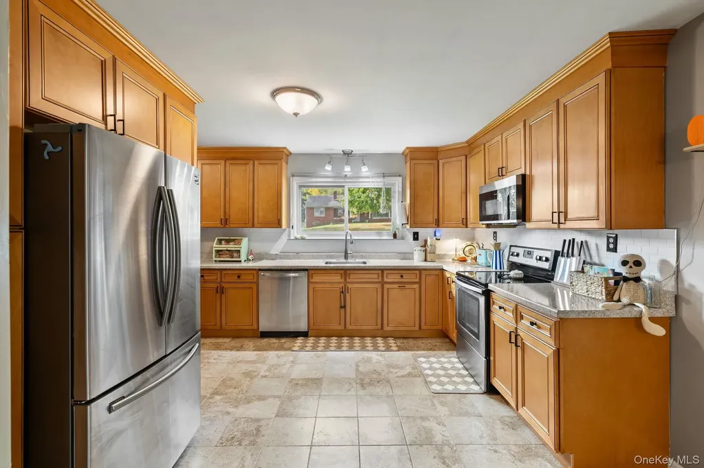 34 Houtman Drive Walden NY 12586