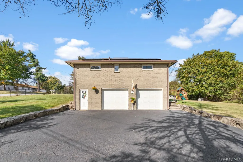 34 Houtman Drive Walden NY 12586