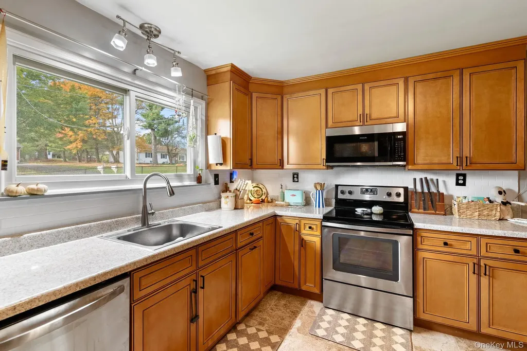 34 Houtman Drive Walden NY 12586
