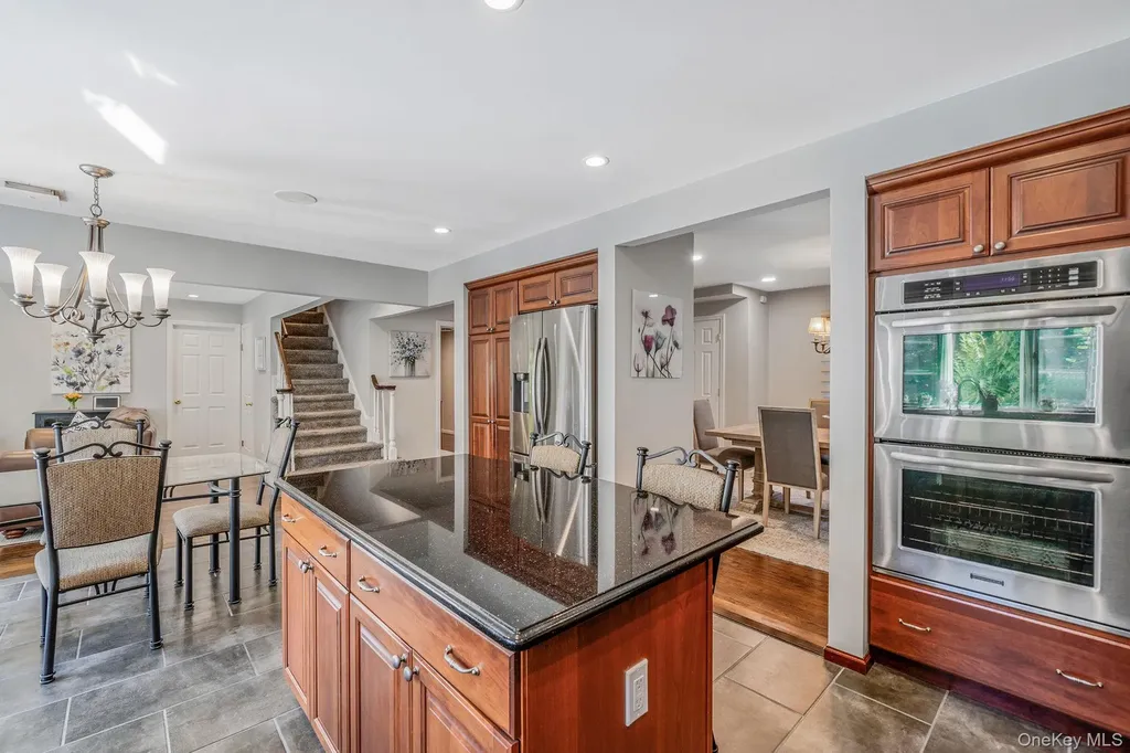 6 Buckingham Drive Dix Hills NY 11746
