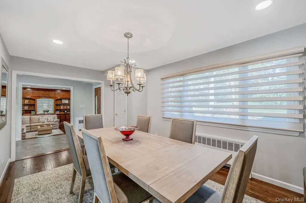 6 Buckingham Drive Dix Hills NY 11746