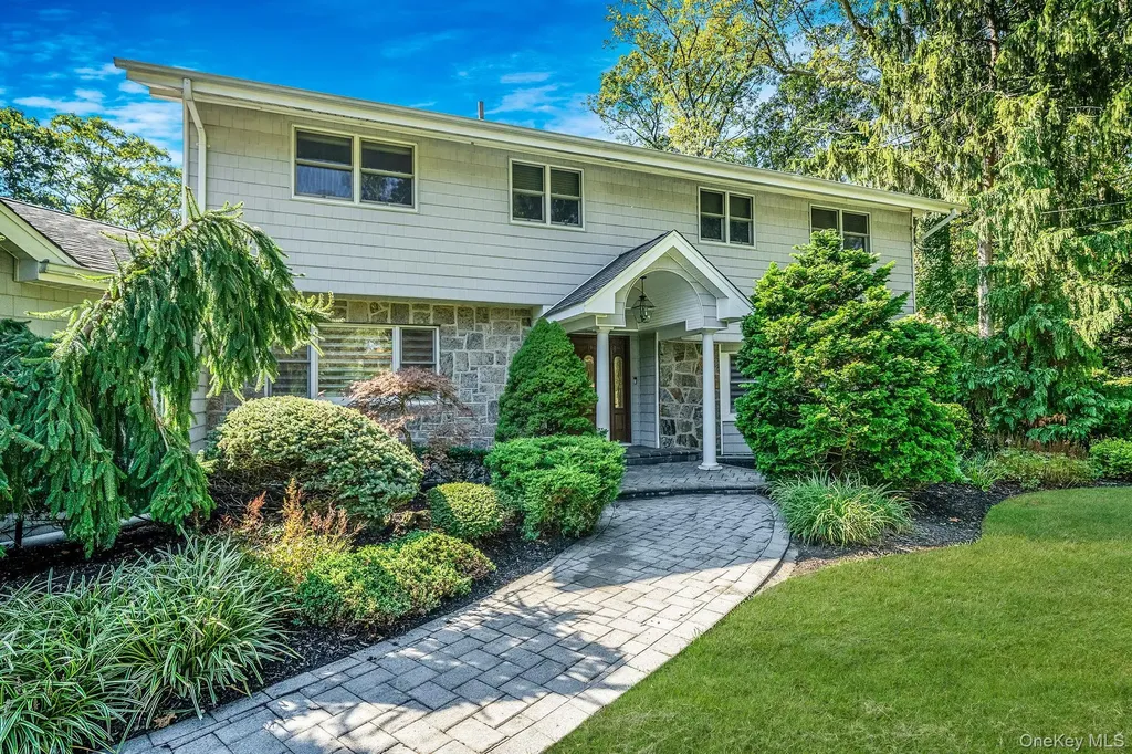 6 Buckingham Drive Dix Hills NY 11746