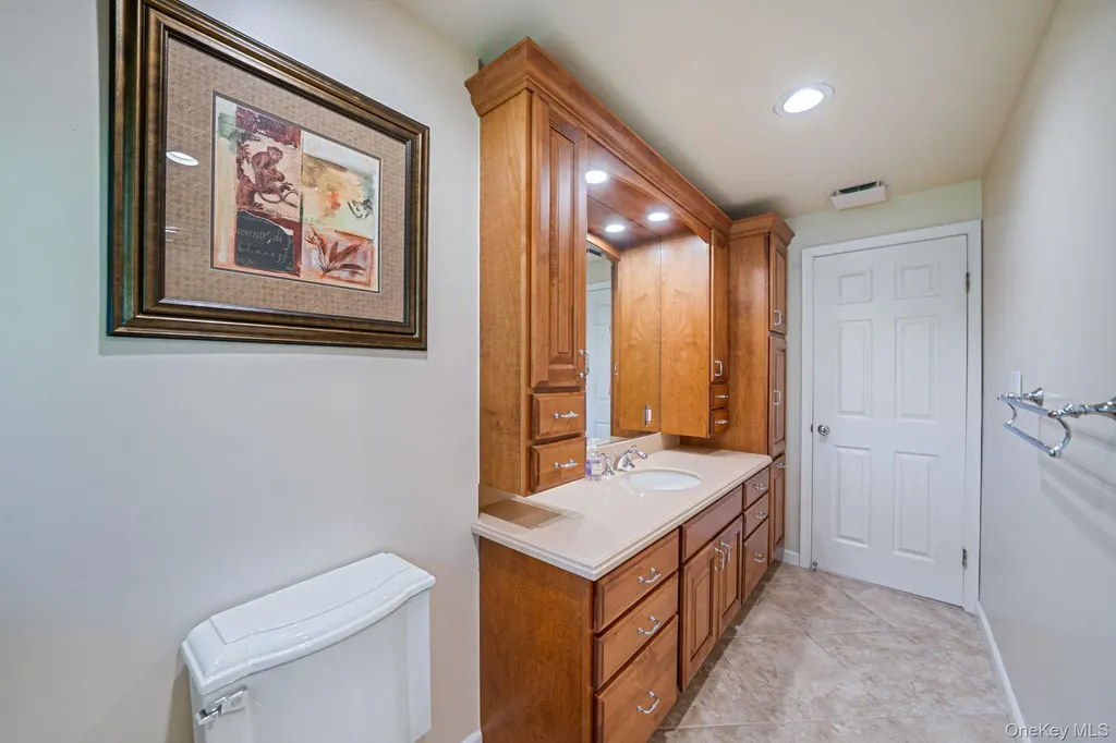 6 Buckingham Drive Dix Hills NY 11746