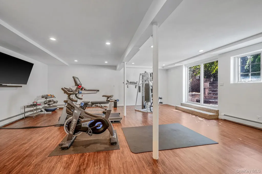6 Buckingham Drive Dix Hills NY 11746