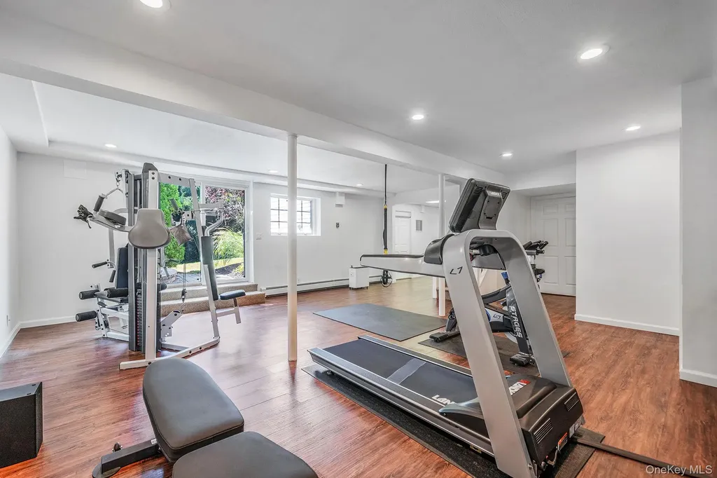6 Buckingham Drive Dix Hills NY 11746