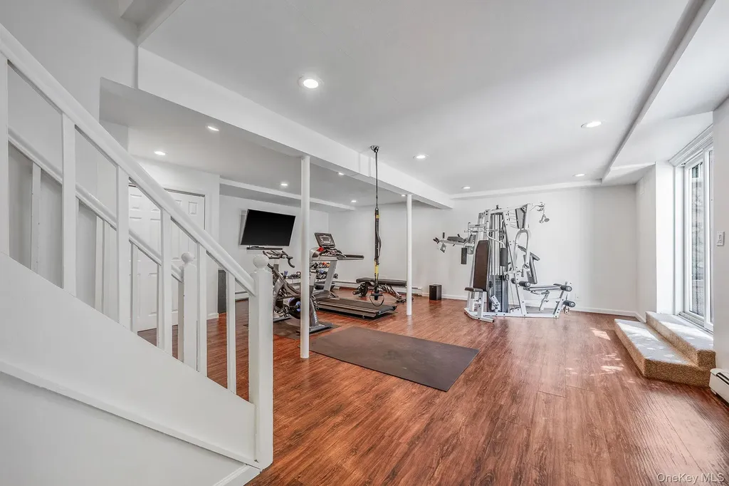 6 Buckingham Drive Dix Hills NY 11746