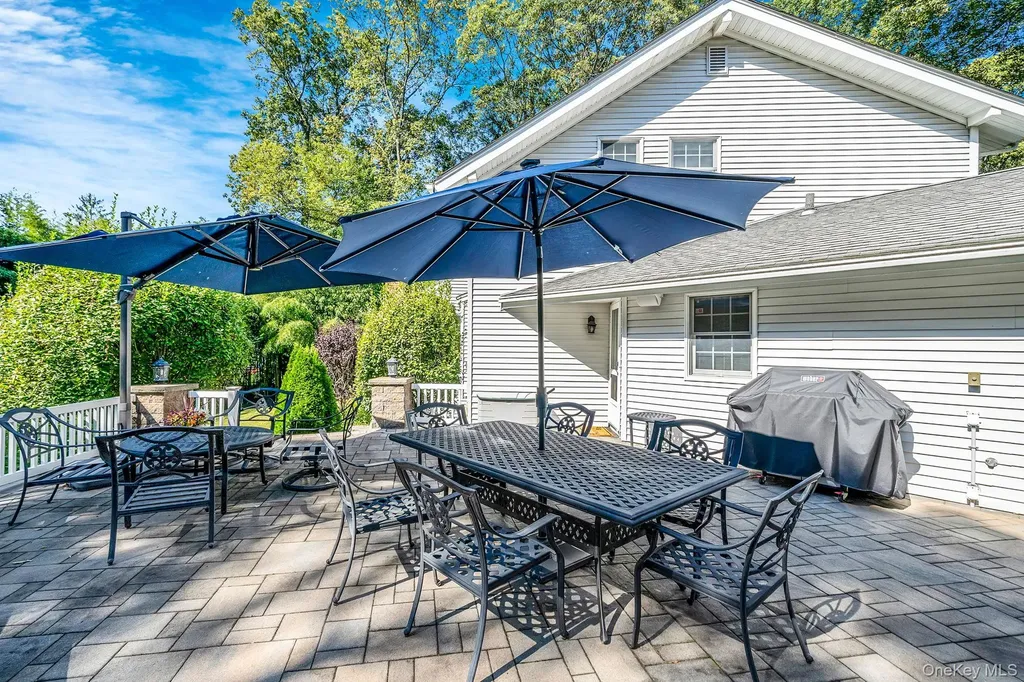 6 Buckingham Drive Dix Hills NY 11746