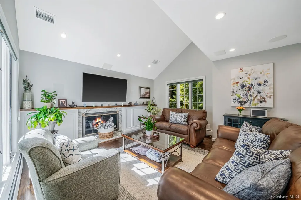 6 Buckingham Drive Dix Hills NY 11746