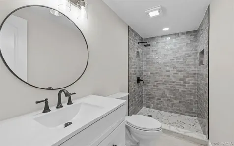 49B Witt Lane Aquebogue NY 11931