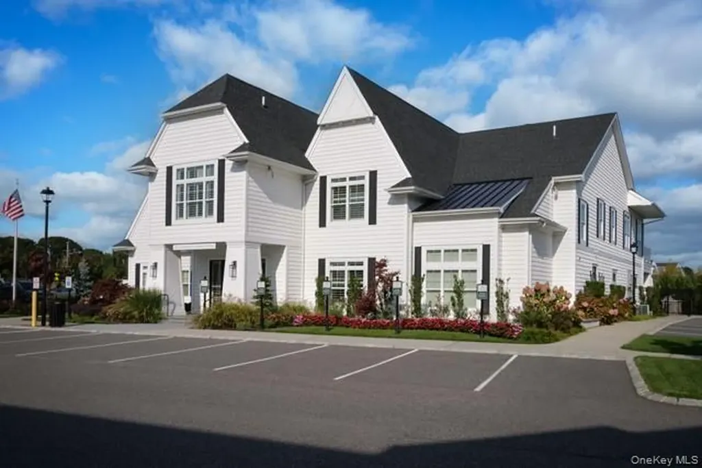 37 Sutton Court Mount Sinai NY 11766