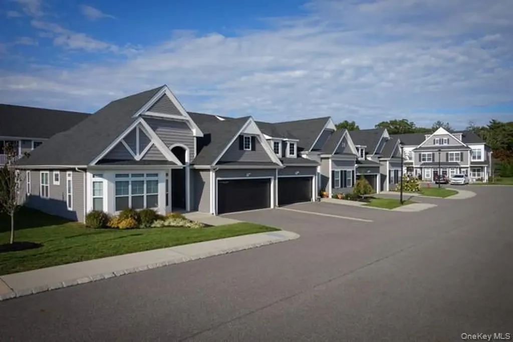 37 Sutton Court Mount Sinai NY 11766
