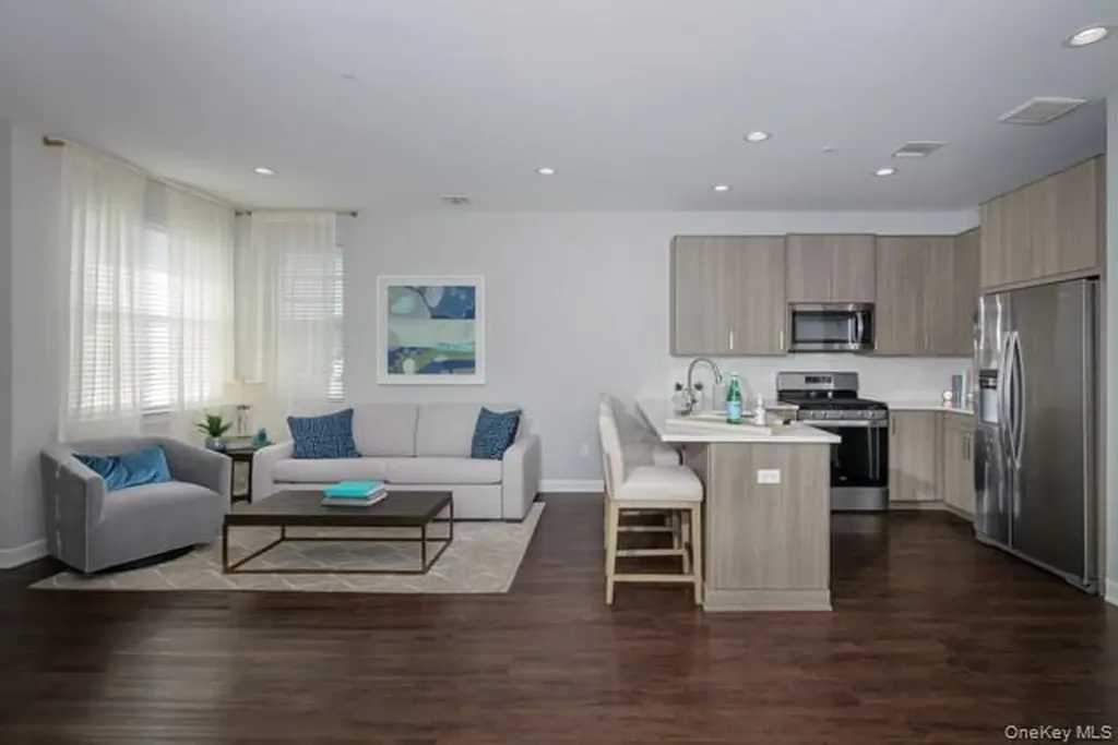 37 Sutton Court Mount Sinai NY 11766