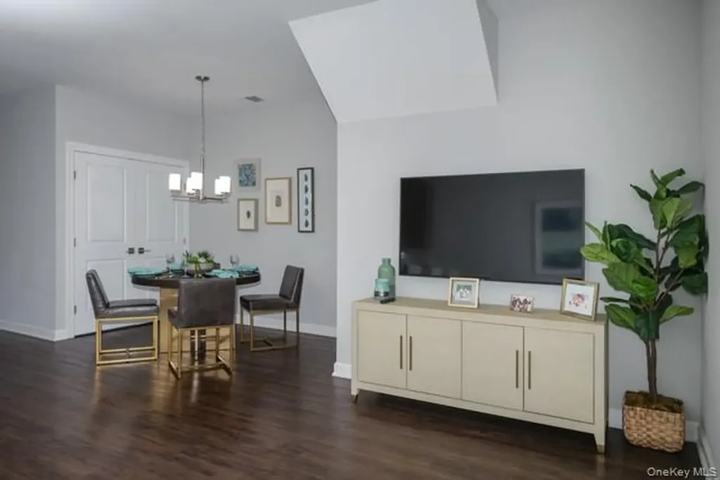 37 Sutton Court Mount Sinai NY 11766