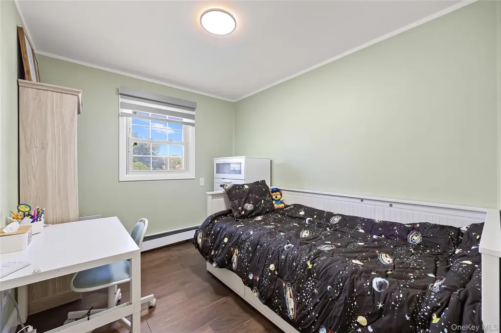 38 Oxford Road Old Bethpage NY 11804