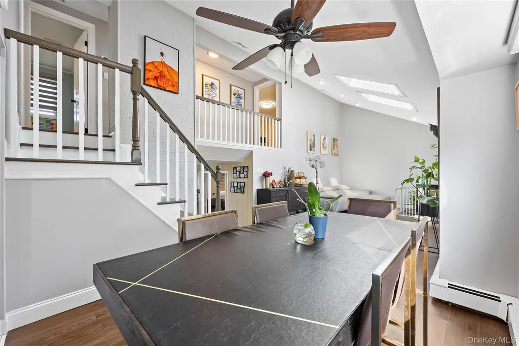 38 Oxford Road Old Bethpage NY 11804