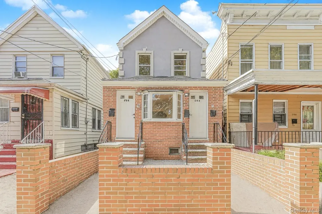 592 E 39th Street Brooklyn NY 11203