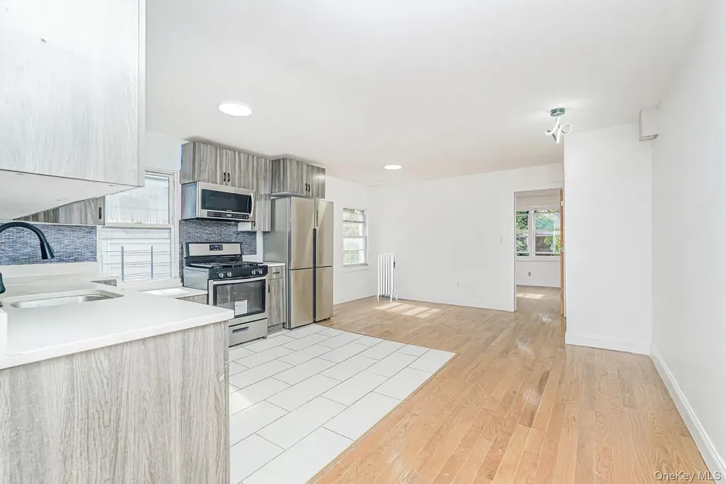 592 E 39th Street Brooklyn NY 11203
