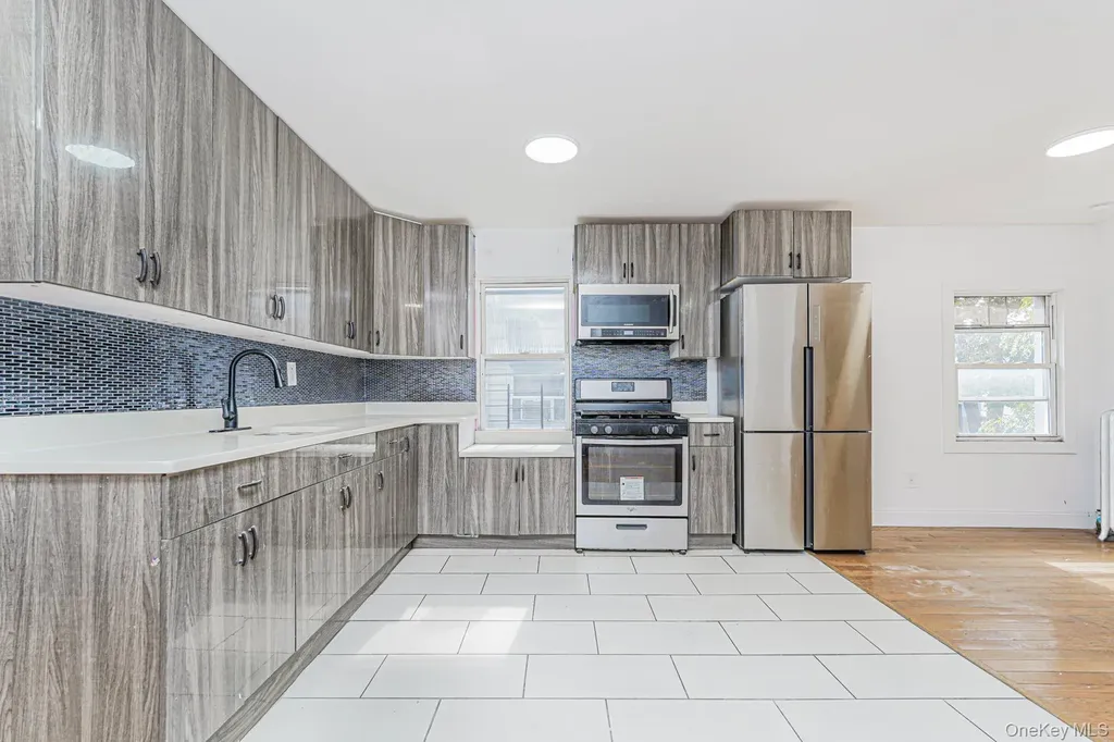 592 E 39th Street Brooklyn NY 11203